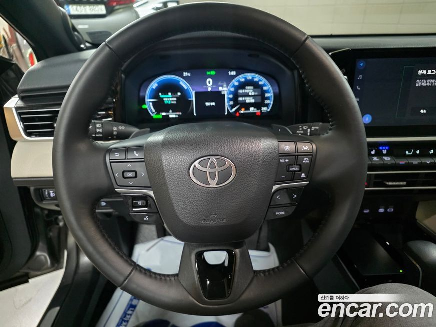 Toyota Camry 2025