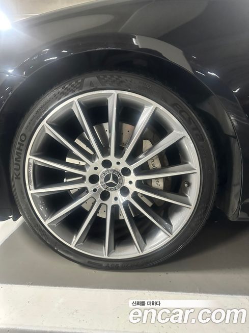 Mercedes-Benz E-Class 2022