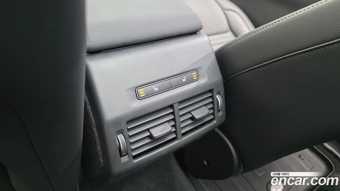 Land Rover Discovery Sport 2025