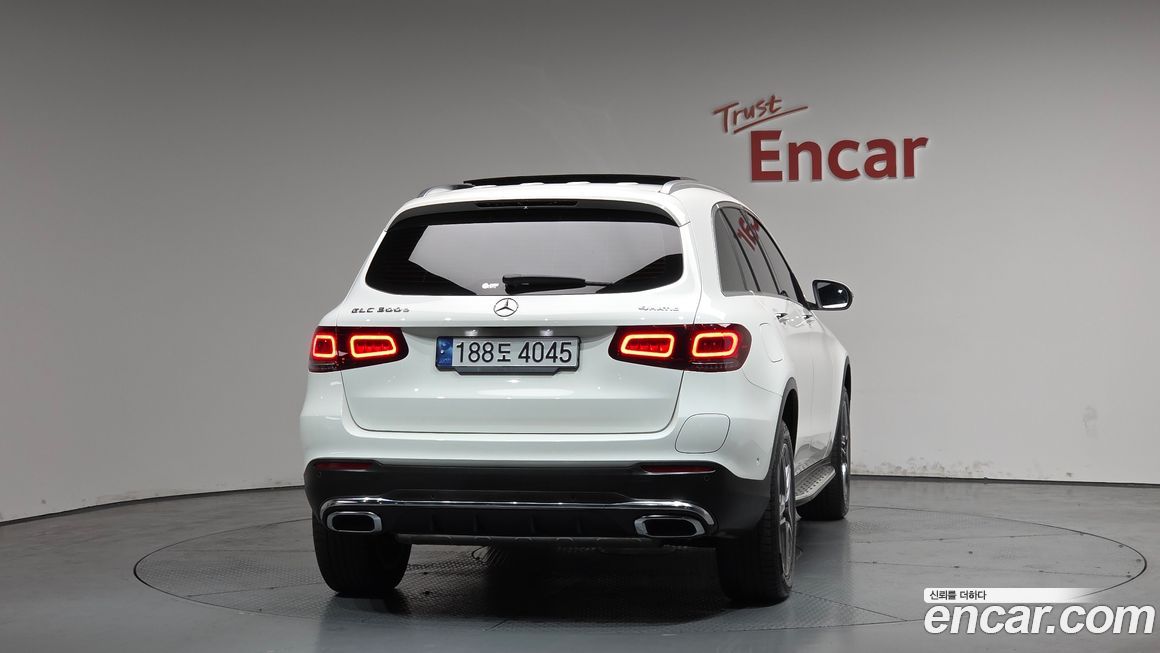 Mercedes-Benz GLC-Class 2022