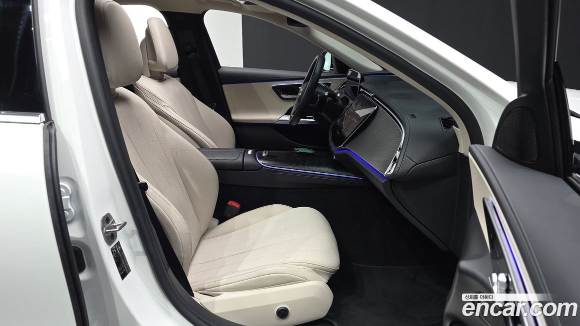 Mercedes-Benz E-Class 2024