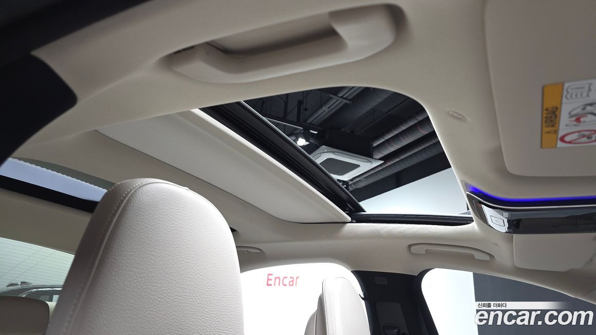 Mercedes-Benz E-Class 2024
