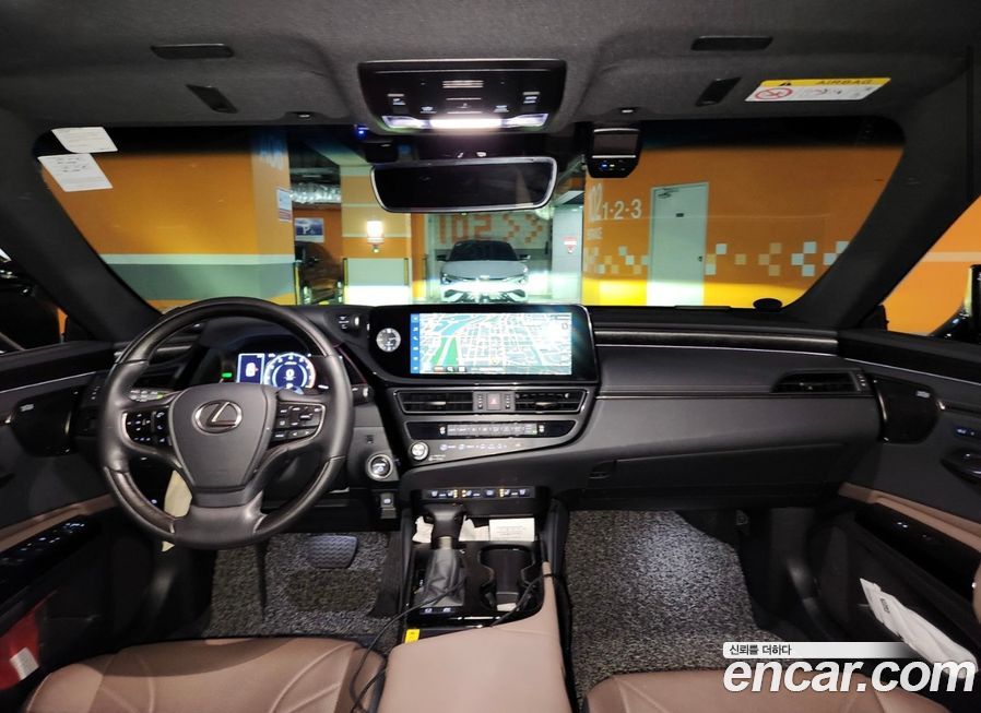 Lexus ES 2023
