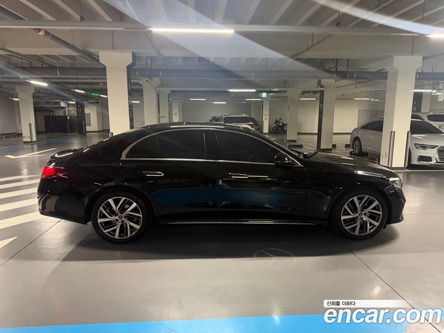 Mercedes-Benz E-Class 2024