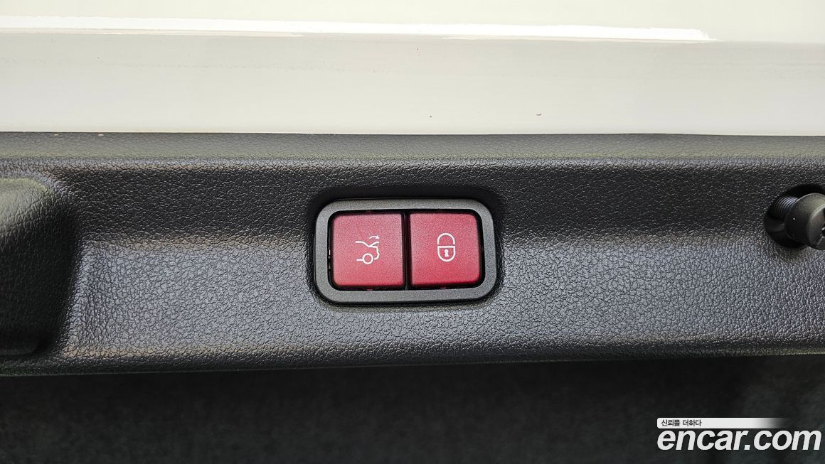 Mercedes-Benz EQE 2023