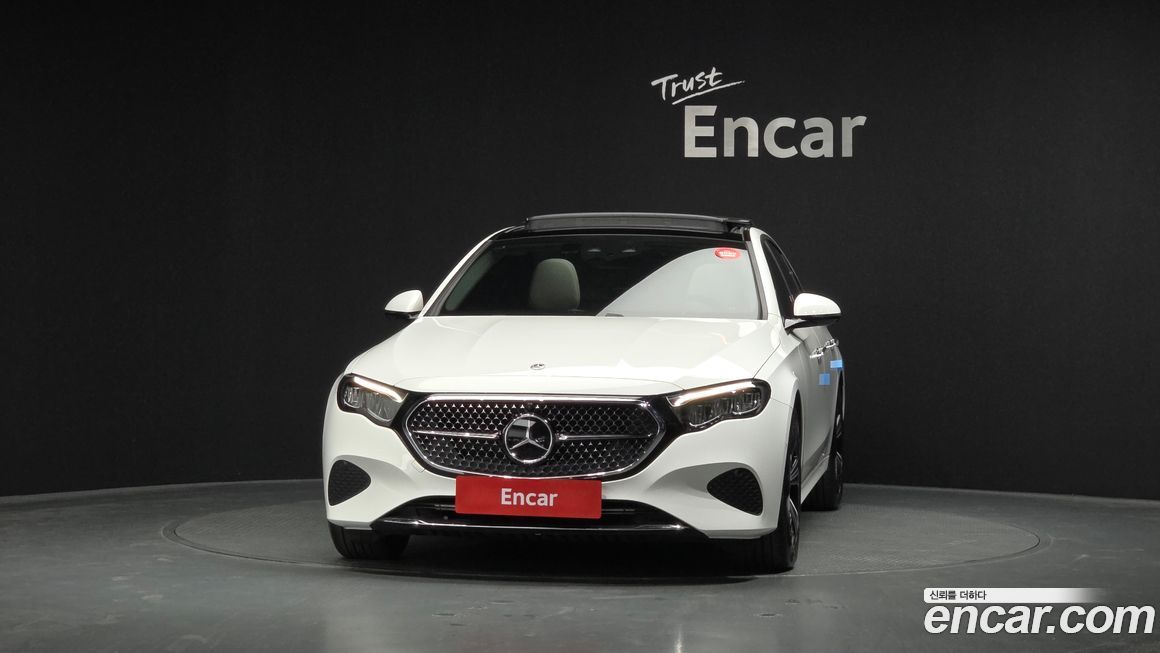 Mercedes-Benz E-Class 2024