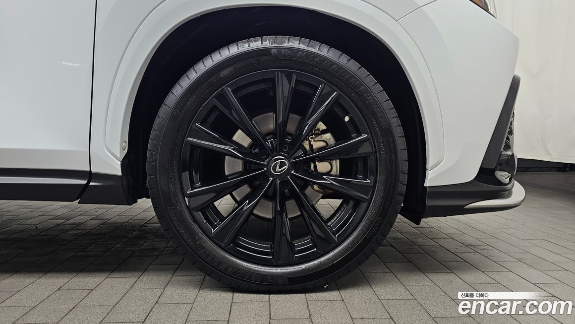 Lexus NX 2022