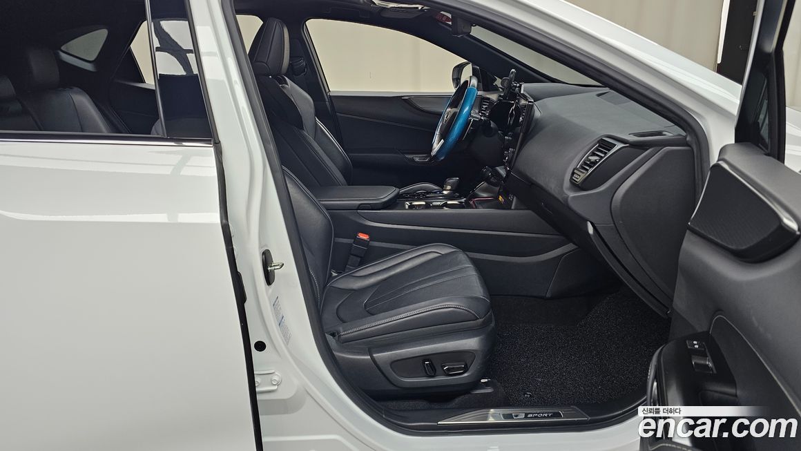 Lexus NX 2022