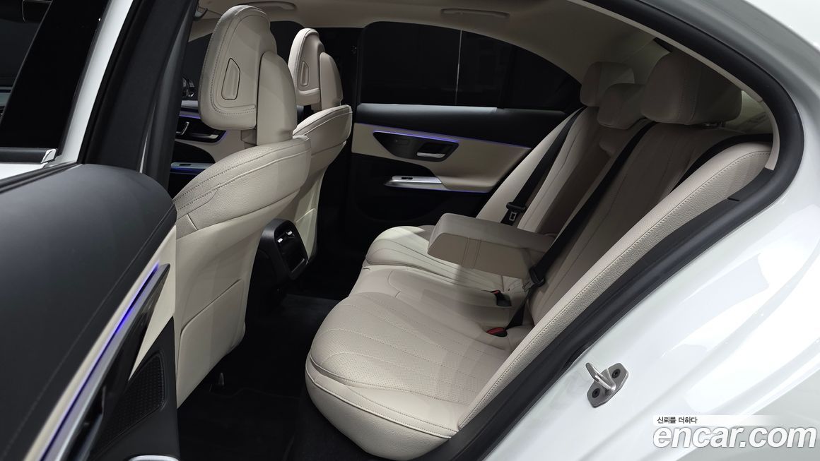 Mercedes-Benz E-Class 2024
