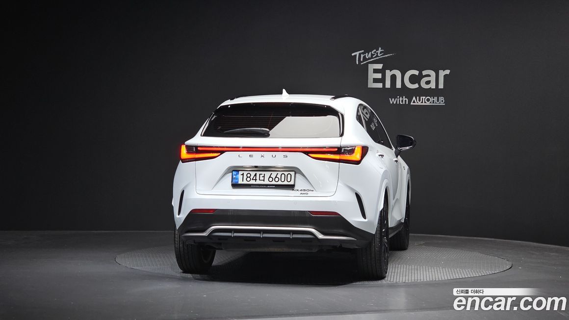 Lexus NX 2022