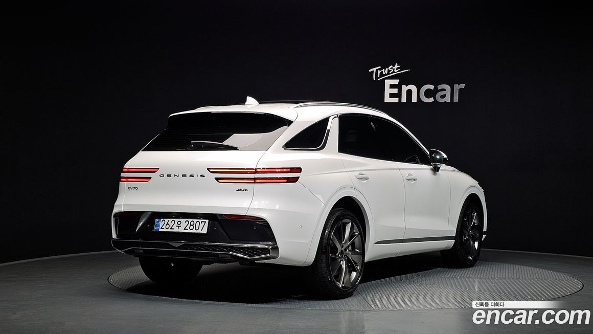 Genesis GV70 2025