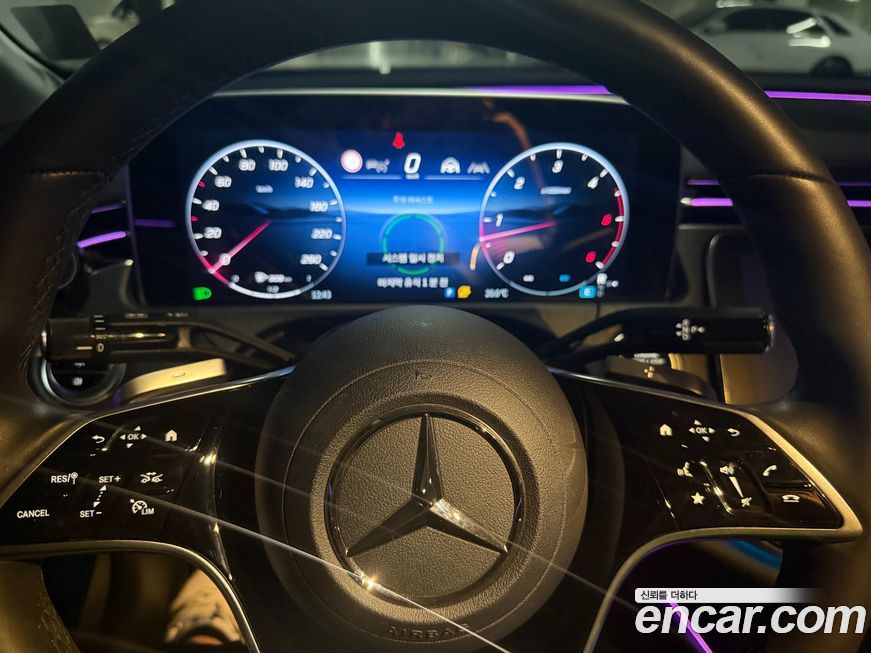 Mercedes-Benz E-Class 2024