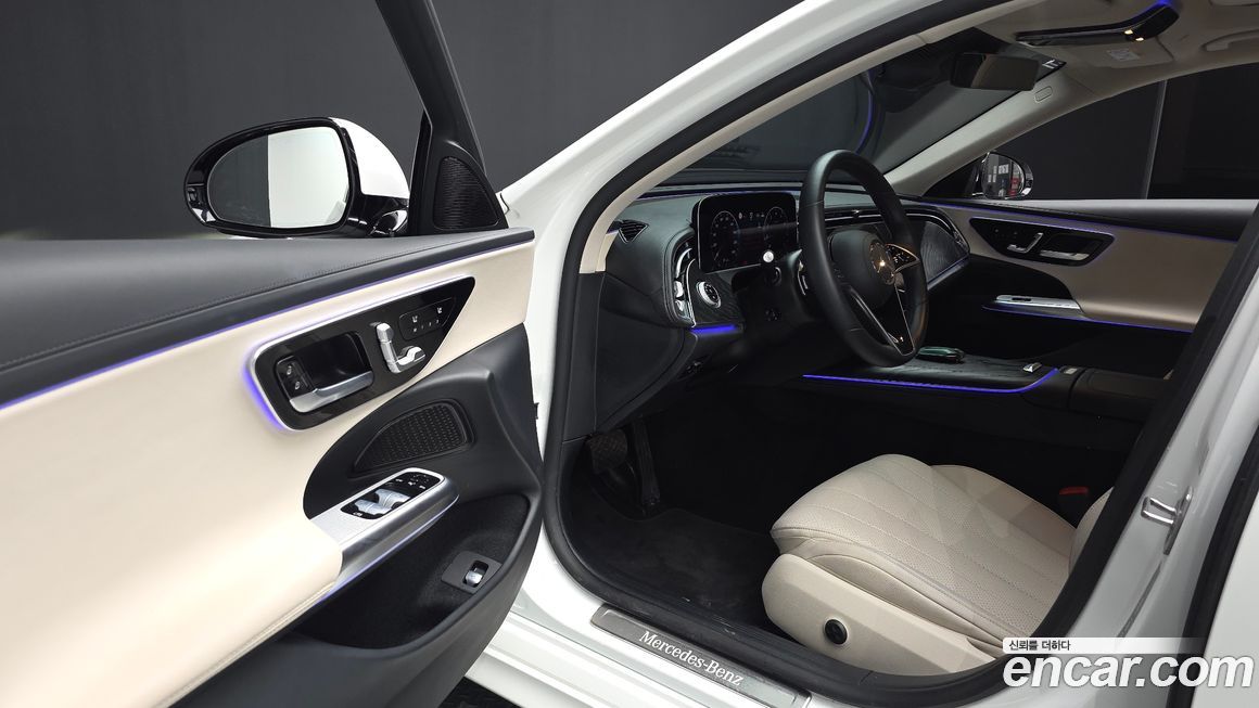 Mercedes-Benz E-Class 2024