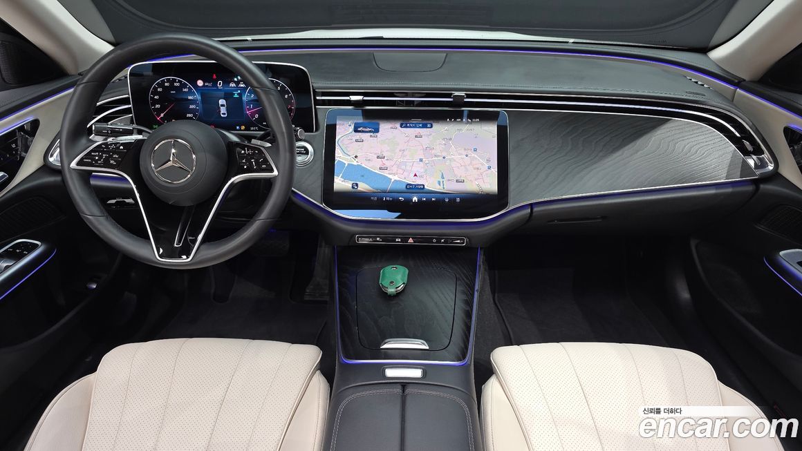 Mercedes-Benz E-Class 2024
