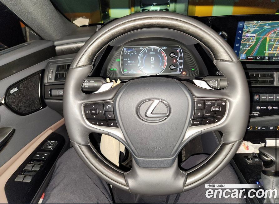 Lexus ES 2023