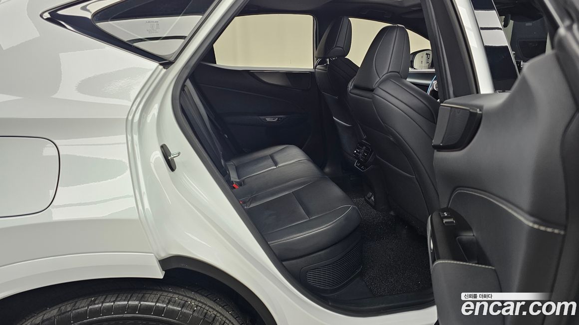 Lexus NX 2022