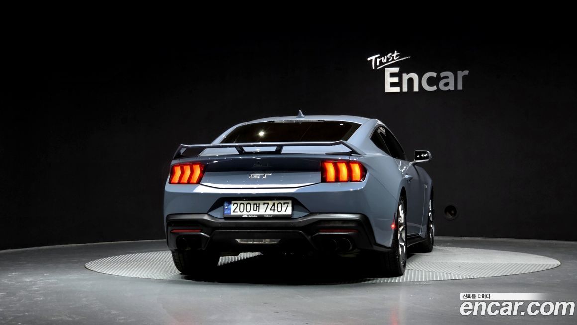 Ford Mustang 2024