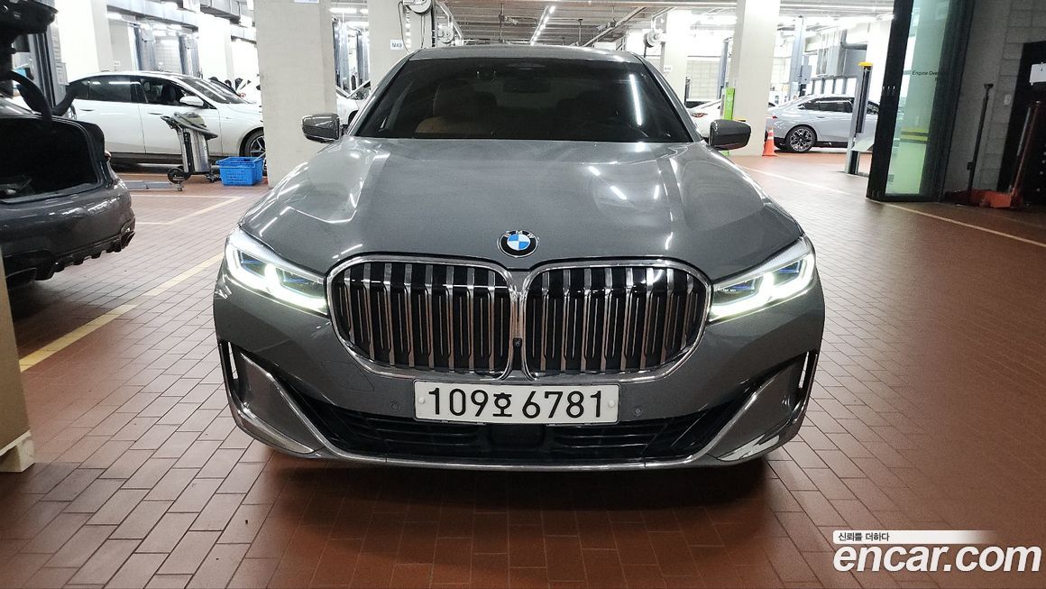 BMW 7-Series 2021