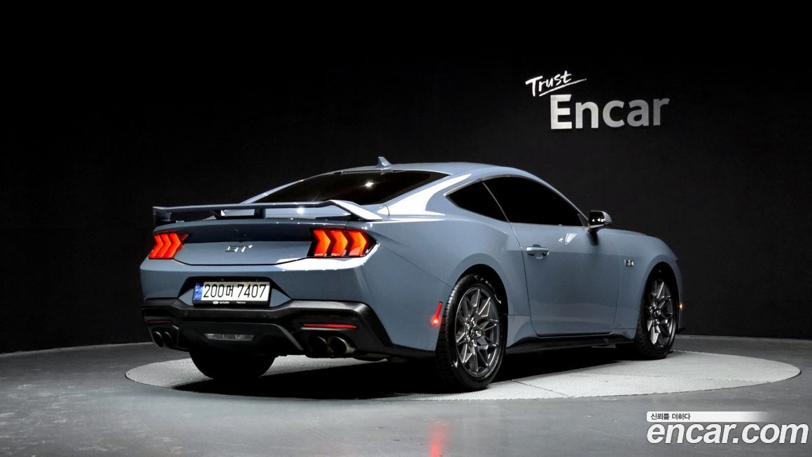Ford Mustang 2024