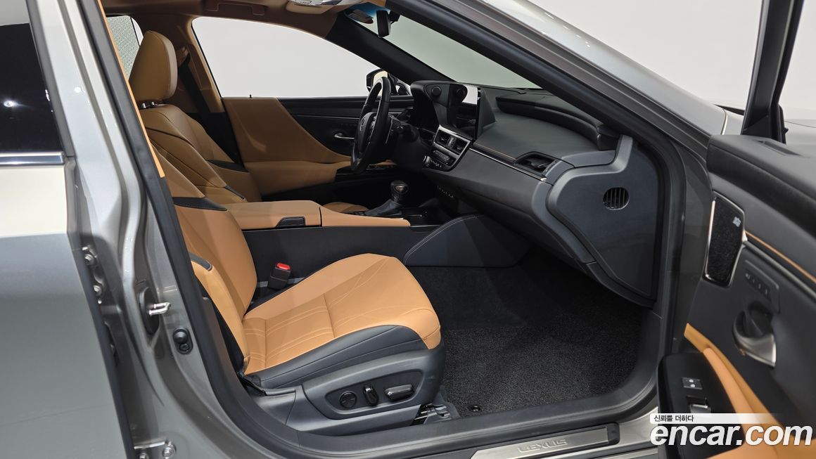 Lexus ES 2026
