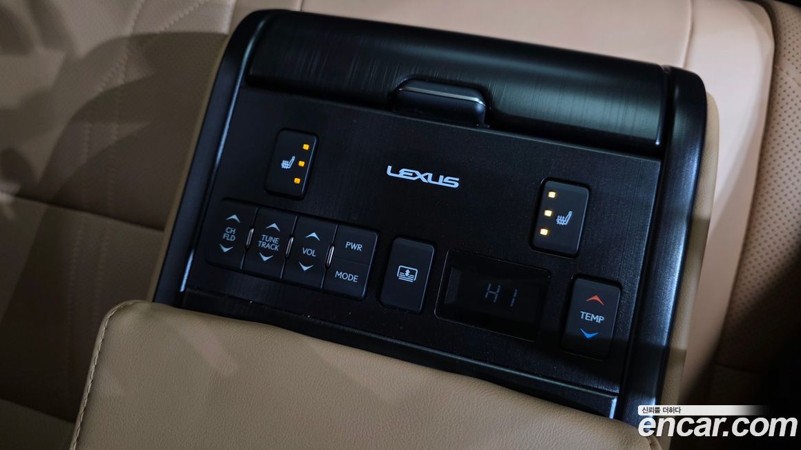 Lexus ES 2026