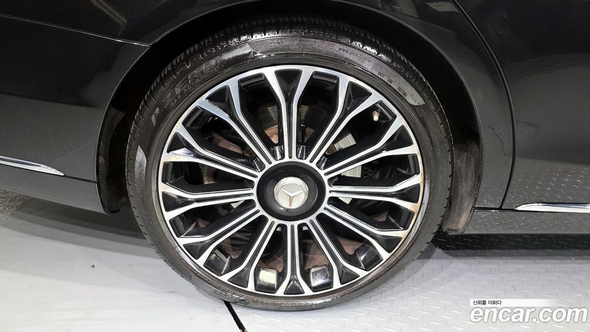 Mercedes-Benz S-Class 2020