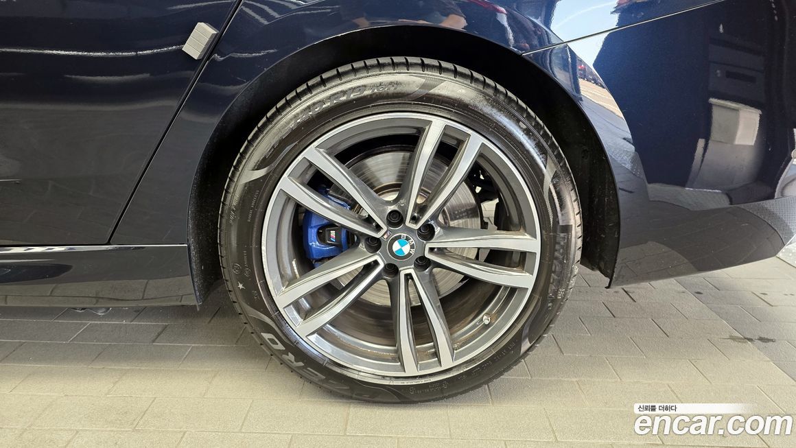 BMW Gran Turismo 2024