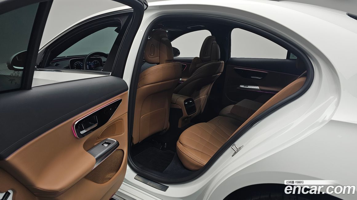 Mercedes-Benz E-Class 2024