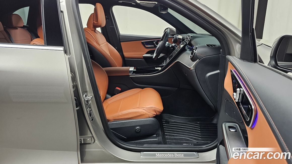 Mercedes-Benz GLC-Class 2024