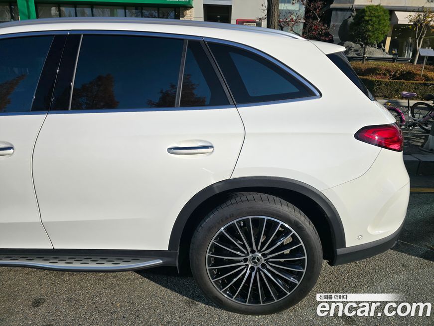 Mercedes-Benz GLC-Class 2024