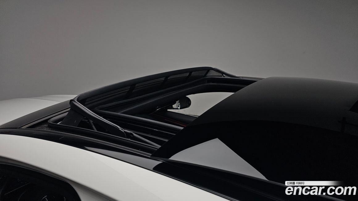 Mercedes-Benz E-Class 2024