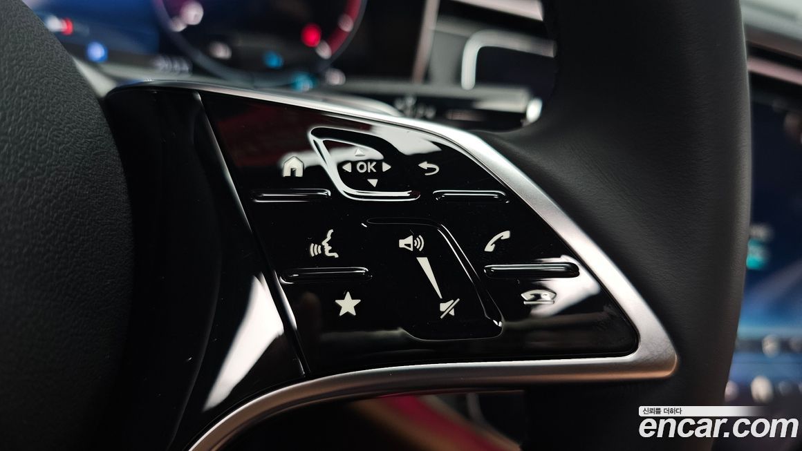 Mercedes-Benz E-Class 2024