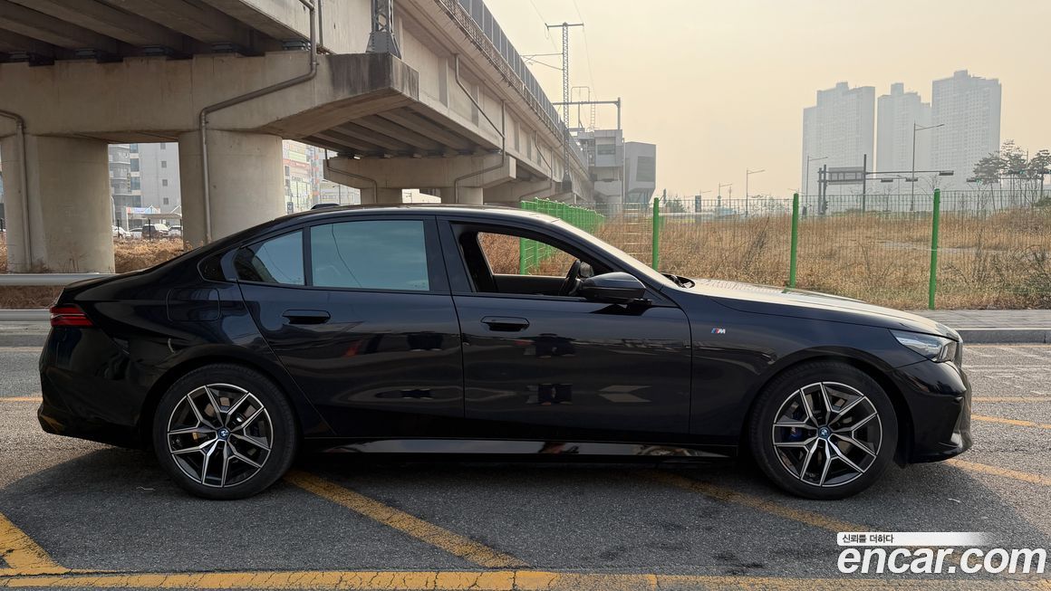 BMW i5 2024