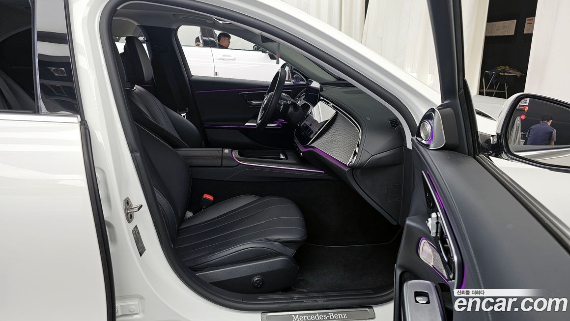 Mercedes-Benz E-Class 2024