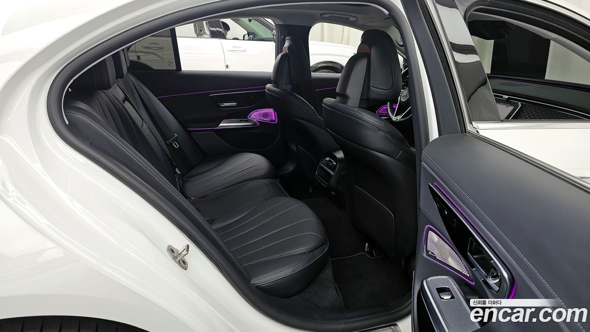 Mercedes-Benz E-Class 2024
