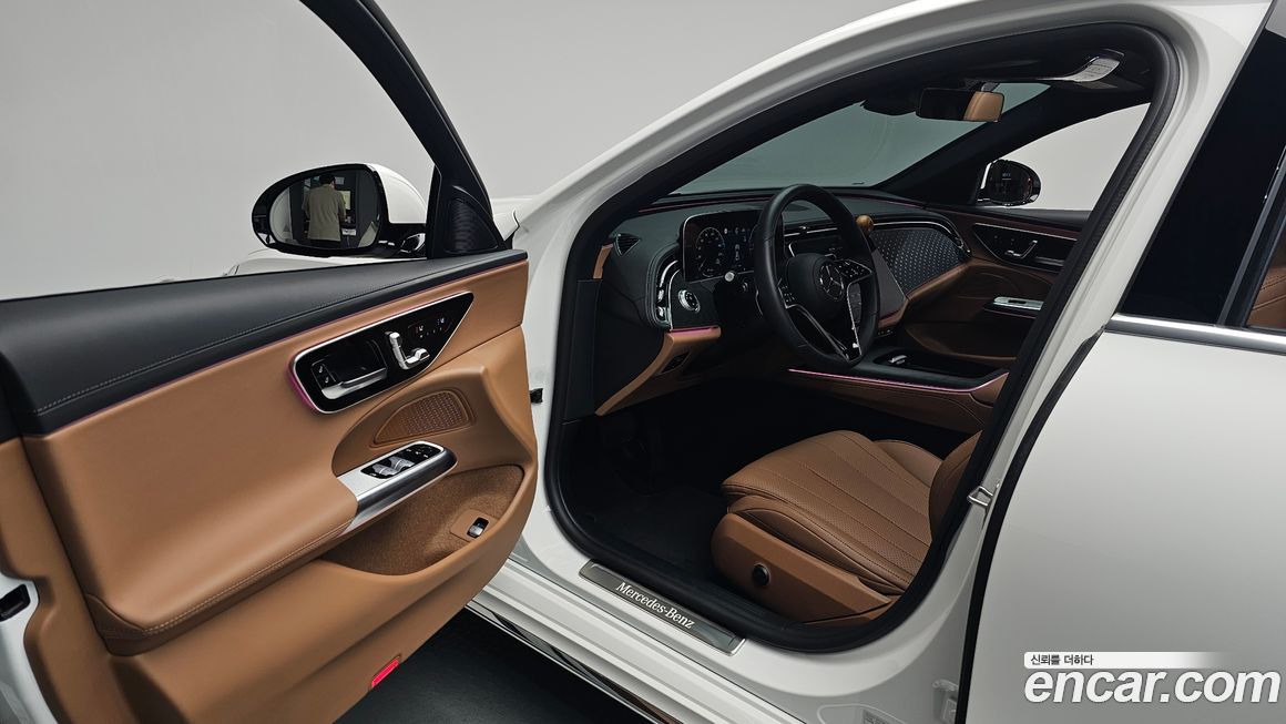 Mercedes-Benz E-Class 2024