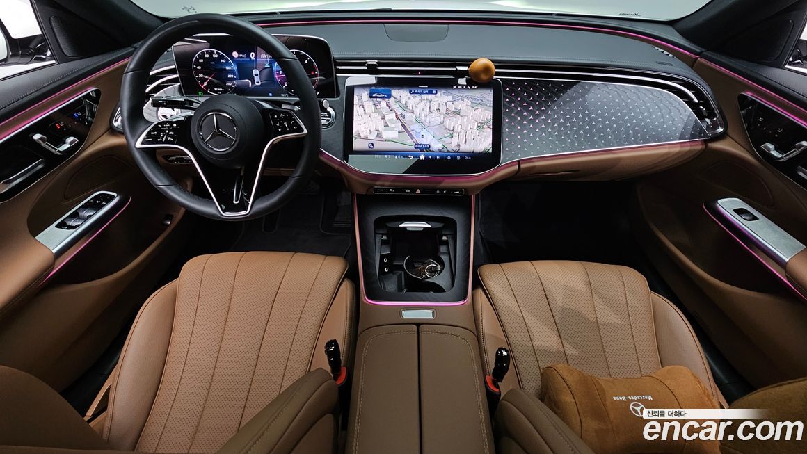 Mercedes-Benz E-Class 2024