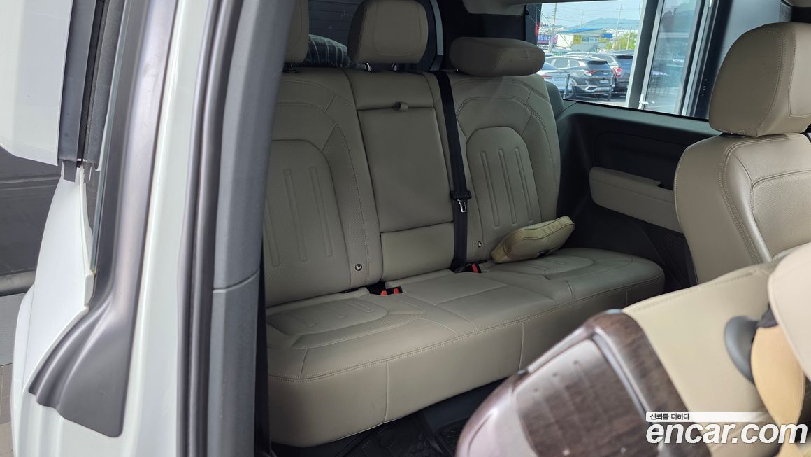 Land Rover Defender 2022