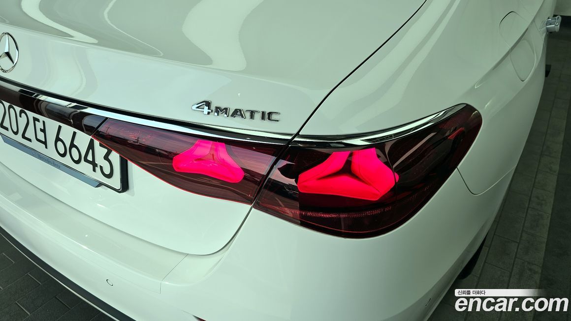 Mercedes-Benz E-Class 2024