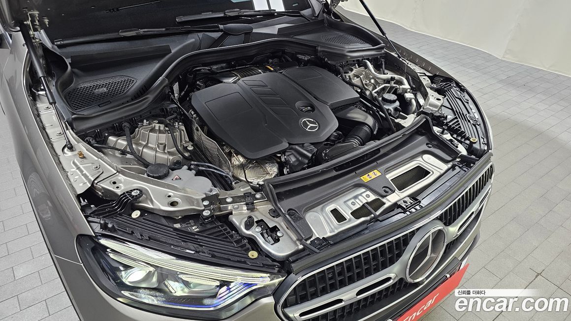 Mercedes-Benz GLC-Class 2024