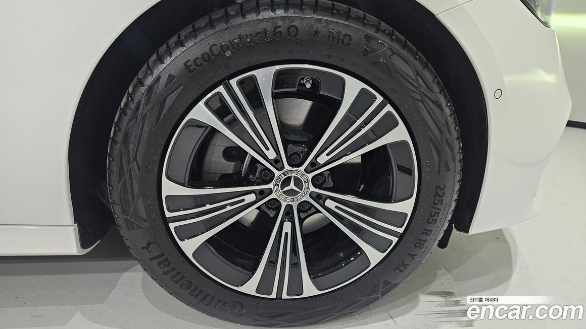 Mercedes-Benz E-Class 2026