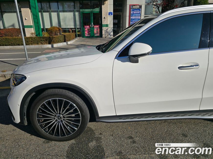 Mercedes-Benz GLC-Class 2024