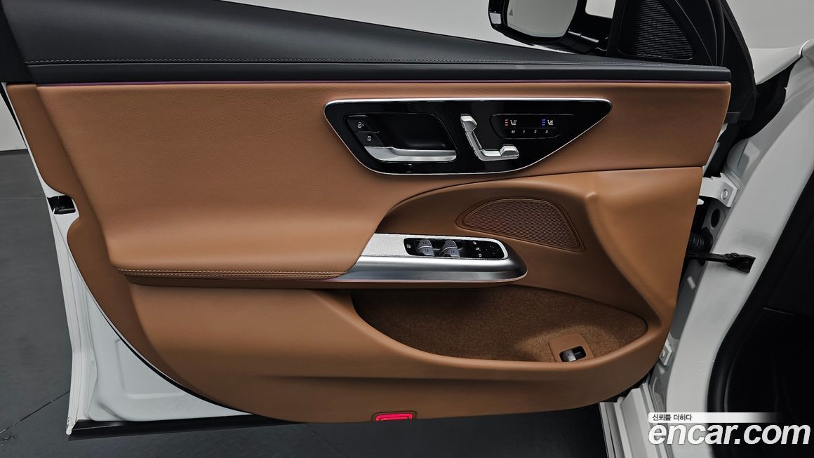 Mercedes-Benz E-Class 2024