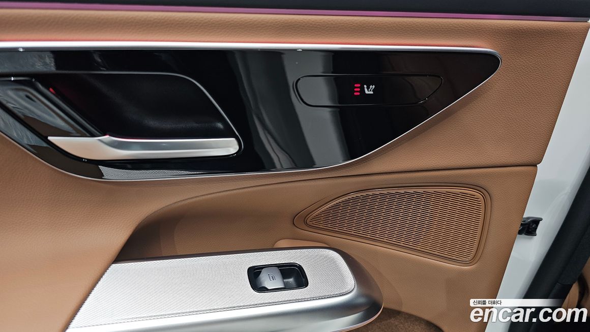 Mercedes-Benz E-Class 2024