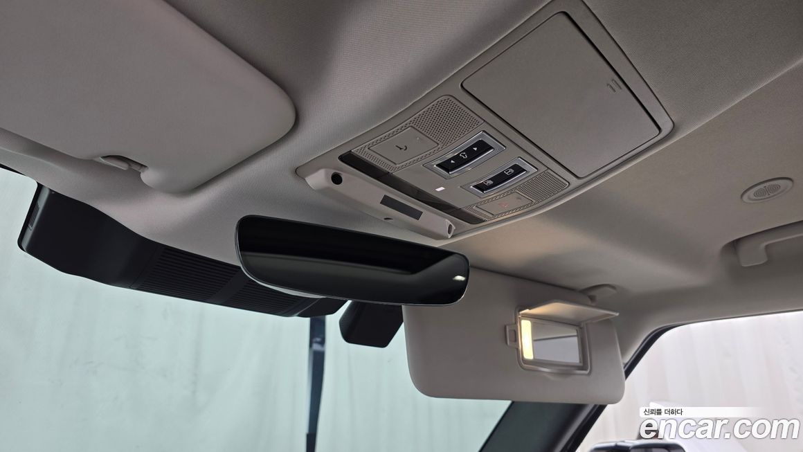 Land Rover Defender 2022