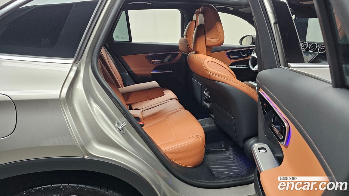 Mercedes-Benz GLC-Class 2024