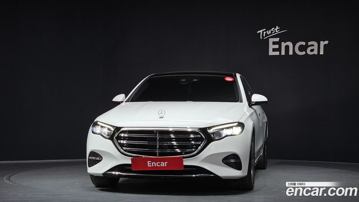 Mercedes-Benz E-Class 2024