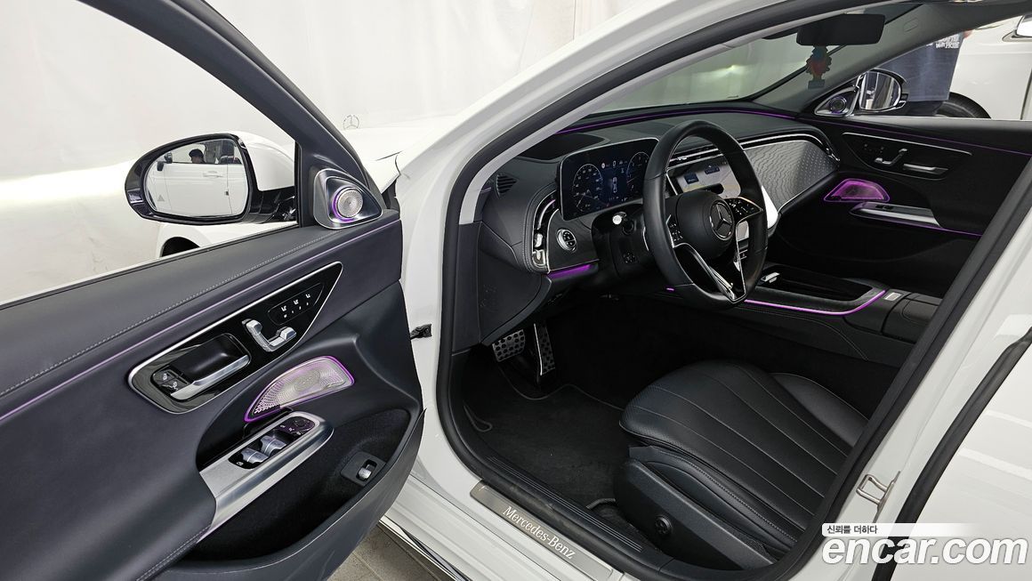 Mercedes-Benz E-Class 2024