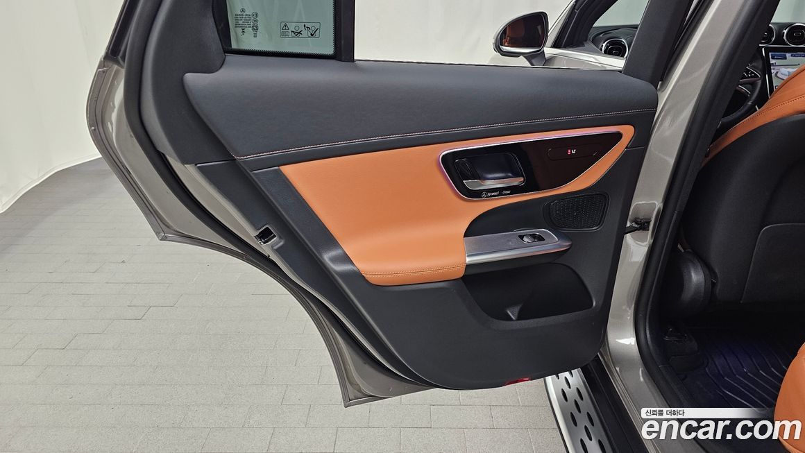 Mercedes-Benz GLC-Class 2024