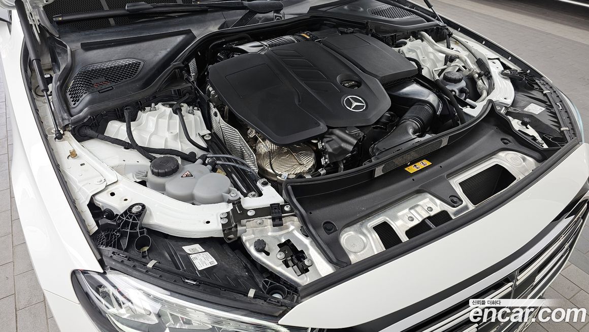 Mercedes-Benz E-Class 2024